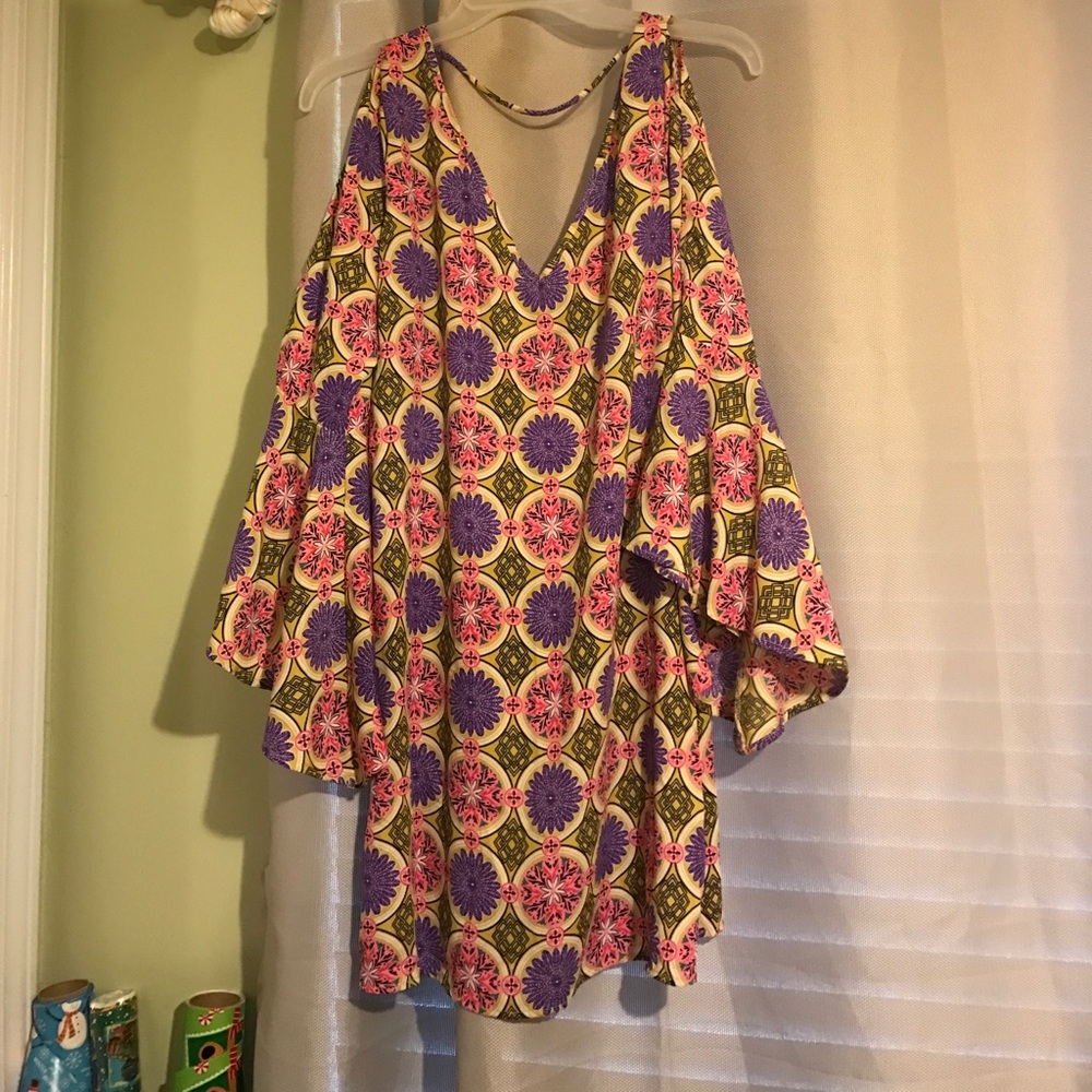 Women’s Yellow Floral Print V-Neck Dress